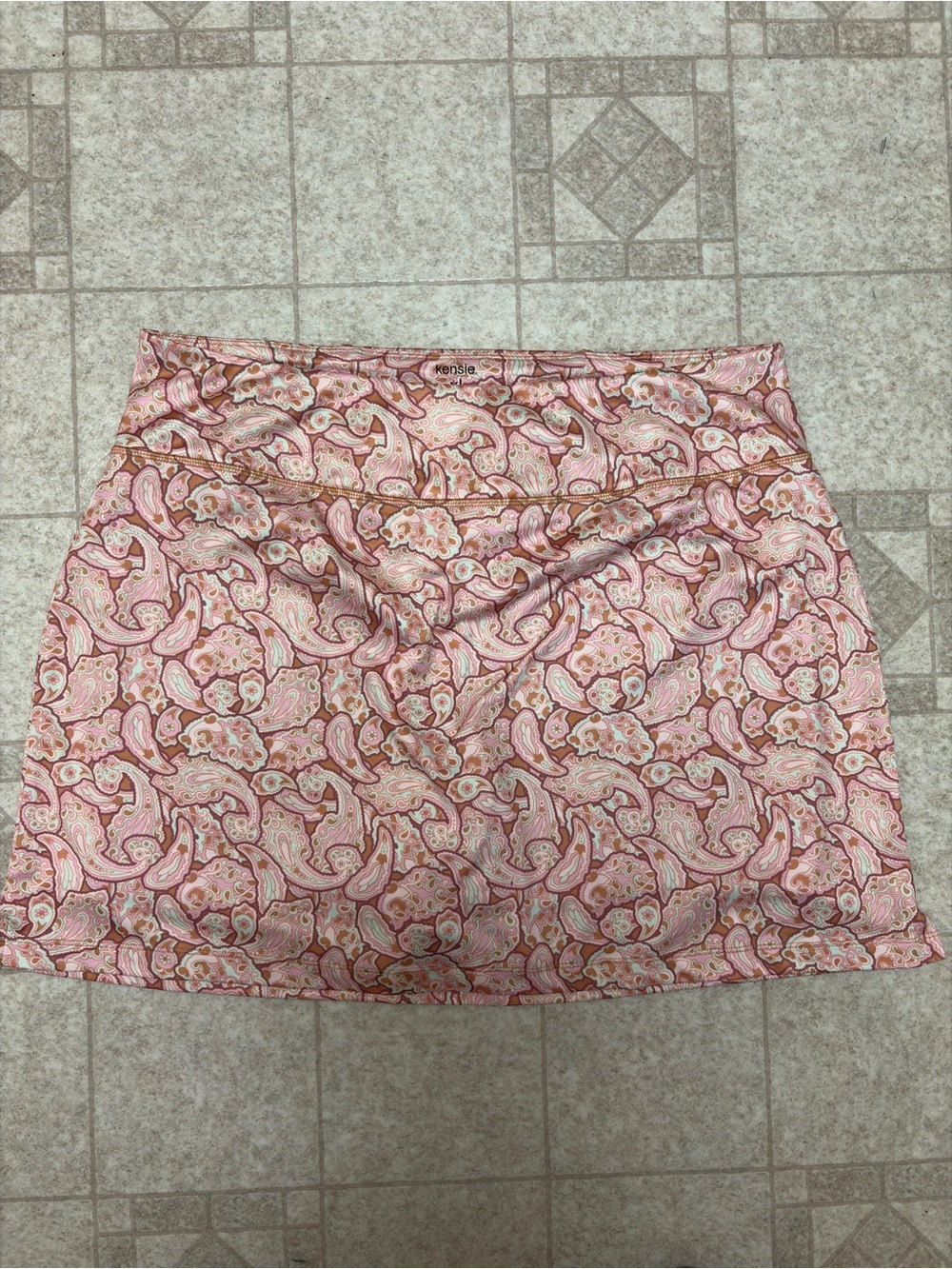 Kensie XL Performance Active Skort,Pink & Beige Paisley Print W/Built-In Shorts